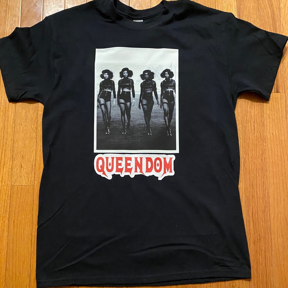 Brand new “ Queendom “ tee